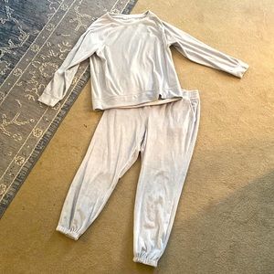 Gap size L velour sweatsuit
